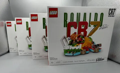 LOT OF 4 OPEN BOX 43012 Lego Editions Cristiano Ronaldo FIFA No Minifigs *READ*