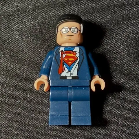 LEGO DC Clark Kent / Superman minifigure