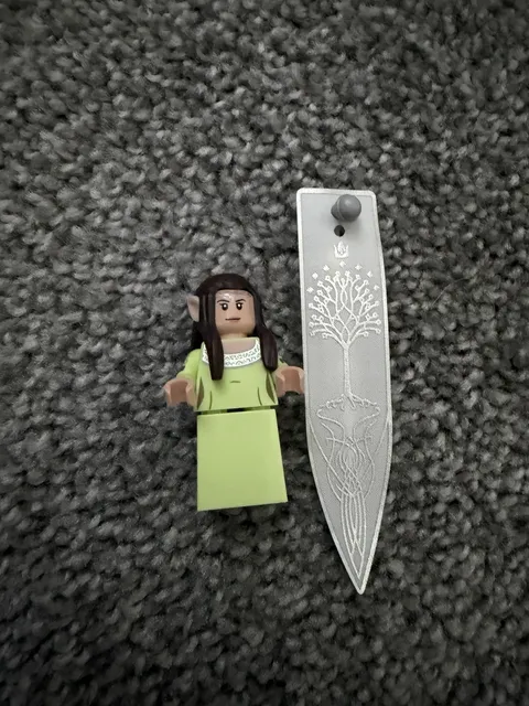 LEGO The Lord Of The Rings Arwen Minifigure from Minas Tirith 11377 NEW IN HAND
