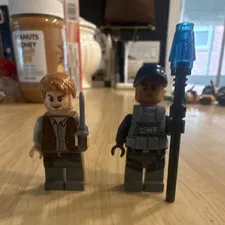LEGO Jurassic world lot minifgures