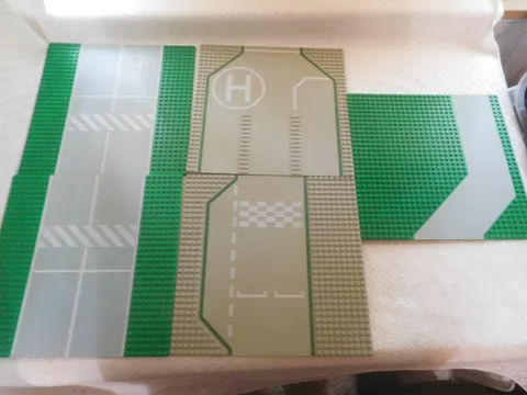 Lot of 5 Lego road base plates Green Gray H crosswalk