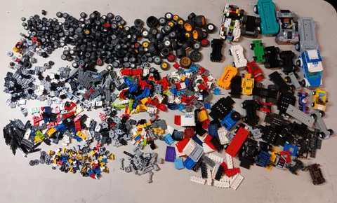 LEGO BULK LOT 6 LB+  VEHICLE CAR  WHEELS MUD GUARDS ENGINES CHASSIS TIRES CARS