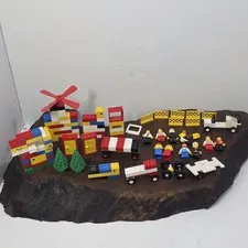 Vintage LEGO Lot 1970s 1980s Early Minifigs Pre-Minifigure Figures Vehicles