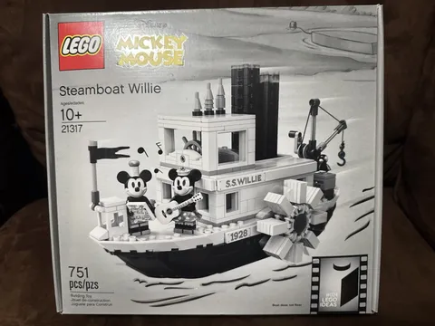 LEGO Ideas: Steamboat Willie (21317)
