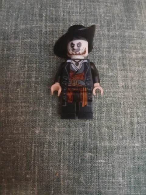 LEGO Pirates of the Caribbean Zombie Captain Hector Barbossa POTC004