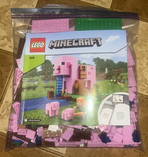 Lego Minecraft - The Pig House Set #21170 Nearly Complete w/Manual no minifigs