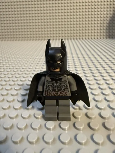 LEGO Super Heroes Batman Dark Bluish Grey Suit W/ Copper Belt Minifigure Sh0064