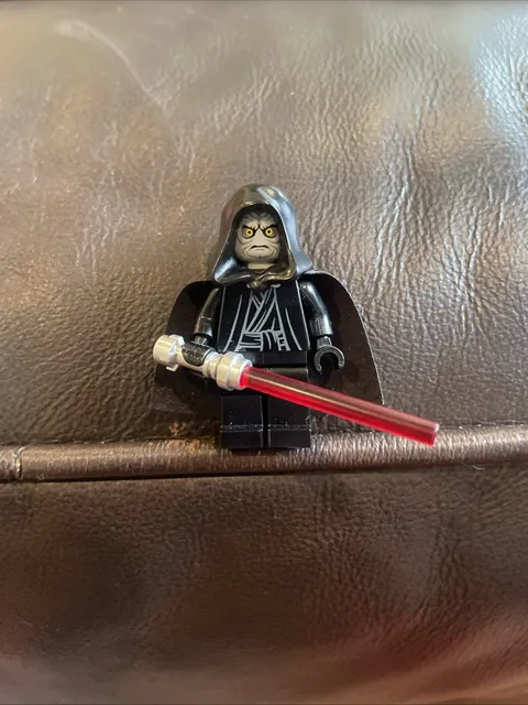 LEGO Star Wars Emperor Palpatine Minifigure 8096 SW0210 Death Star 10188