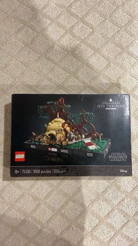 LEGO Star Wars Dagobah Jedi Training Diorama SEALED - DAMAGED BOX