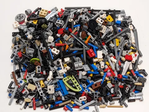 600pcs LEGO Technic Bulk Lot Pins, Axles, Connectors, Small Parts for GBC Robot