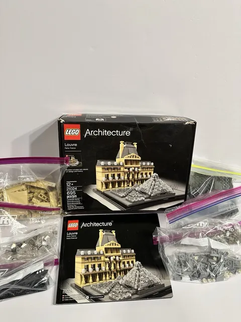 LEGO ARCHITECTURE: Louvre (21024) Complete With Instructions And Box