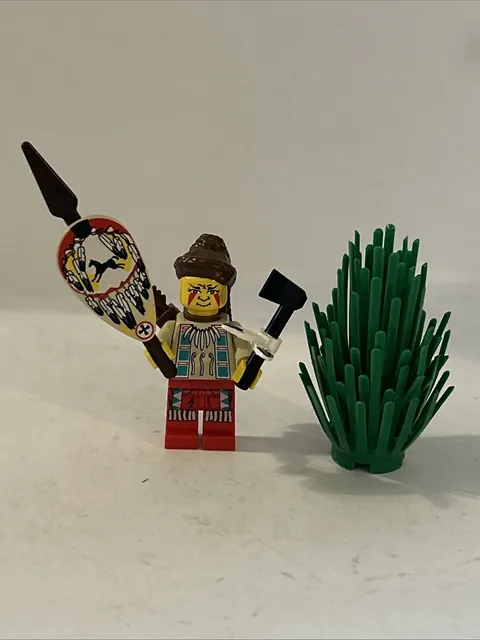 Lego System Western Tribal Chief From Set 6709 Vintage INCOMPLETE