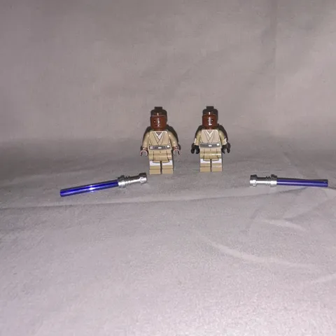 LEGO Star Wars Minifigures Lot of 2 w/ Blue Lightsabers Plastic Age 5+