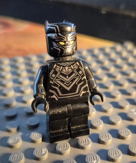 LEGO Marvel Super Heroes Black Panther Pursuit Minifigure from set 76047 sh263