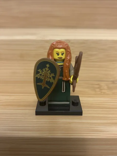 Lego Series 9 Collectible Minifigures 71000 - Forest Maiden With All Accessories