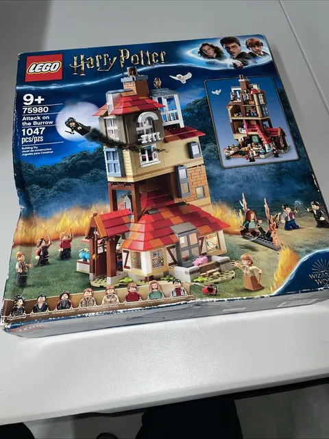 LEGO 75980 Attack on the Burrow Harry Potter - Visible Box Wear And Torn