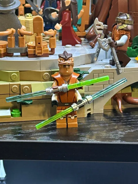 LEGO Star Wars Pong Krell Minifigure w/ both dual-bladed Lightsabers SW0435