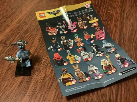 LEGO DC BATMAN ZODIAC #15 MINIFIG 71017 NEW WITH CATALOGUE FIGURE
