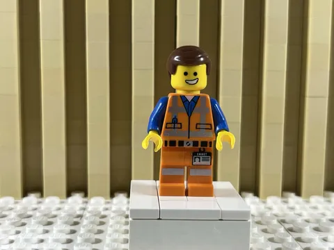 The Lego Movie Minifigure. Emmet Block Mini Figure Toy Double Decker Couch Versn