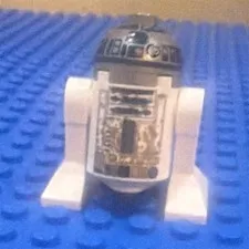 LEGO Star Wars R2-D2 dirty Astromech Droid Minifigure 