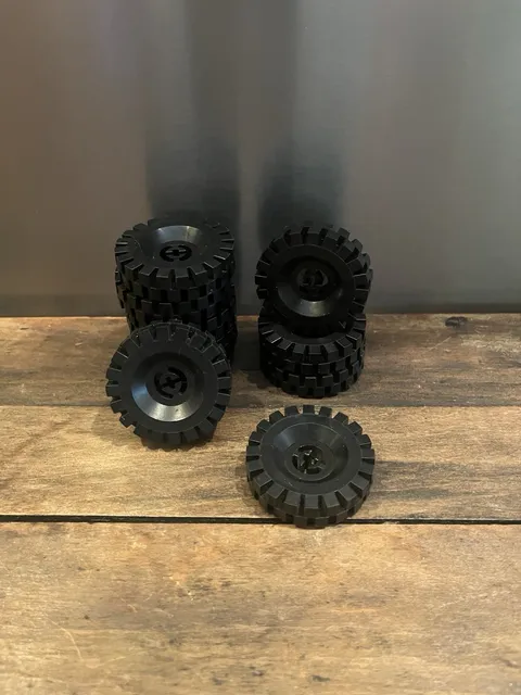 LEGO Set Of Ten Black Tire 17 x 43  4cm D with Black Insert Wheel #3482c03 Nice