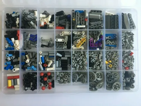 TECHNIC and LEGO LOT  1+ lb small & technic pieces -  IN STORAGE CASE