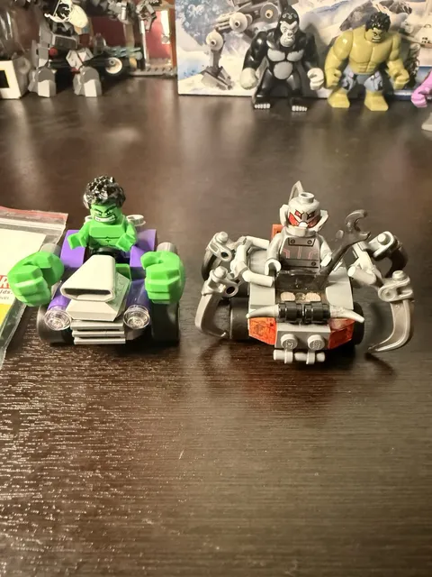 LEGO Marvel: Mighty Micros: Hulk Vs. Ultron (76066)