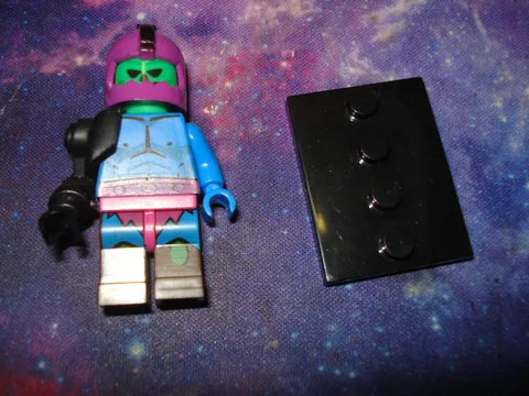 HE-MAN MASTERS OF THE UNIVERSE LEGO MINIFIG FIGURE Complete Trap-Jaw Trapjaw