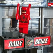 LEGO Daily Bugle #76178 Marvel Daredevil Minifigure sh724 w/ Batons Limited