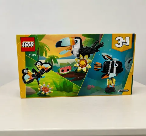 Used lEGO Creator 3 in 1 Wild Animals Tropical Toucan 31173