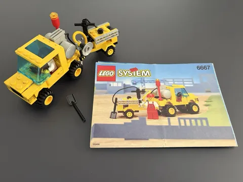 Lego Road Holes Repair Vehicle Set 6667 - Complete with Rare Instructions!