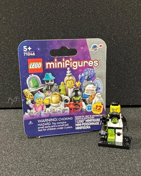 LEGO Minifigure Series 26 Space Blacktron Mutant 71046 New Sealed
