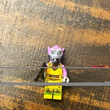 LEGO Star Wars Zeb Orellios USED with cracks and color can be fixed w dry erase