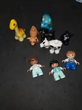 LEGO DUPLO ANIMALS & DINOSAURS & PEOPLE LOT OF 9