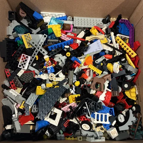 Lego 4.5 lbs Pounds Random Pieces Plates, Blocks, Wheels, Figs, Animals Bulk Lot