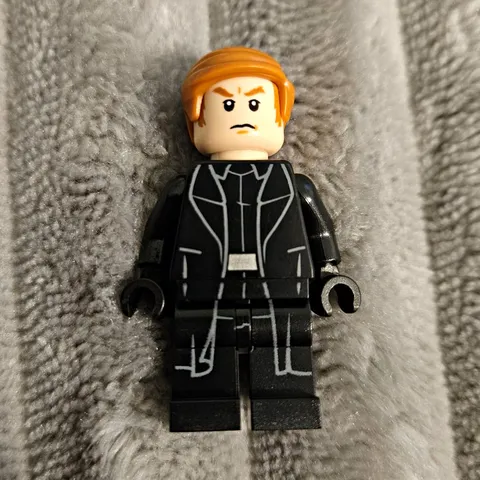 LEGO STAR WARS  General Hux Minifigure