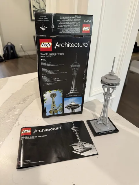 Lego 21003 Architecture Seattle Space Needle With Manual 