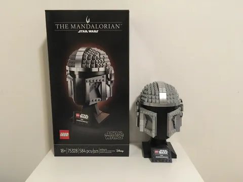 LEGO 75328 Star Wars The Mandalorian Helmet Complete w / Manual / Box