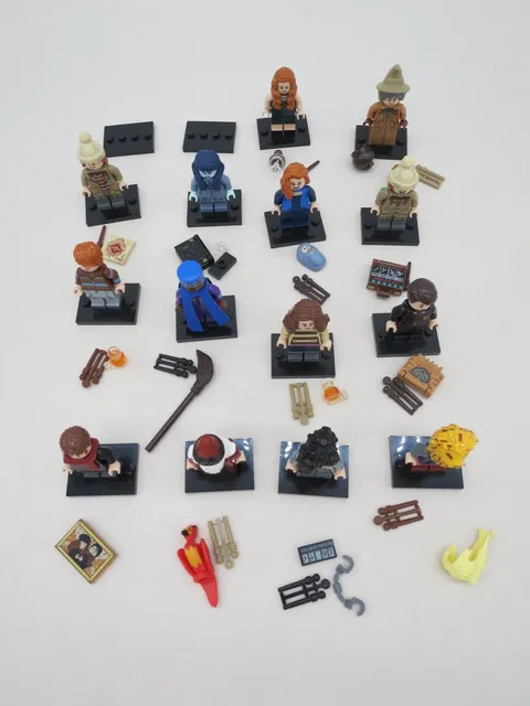 LEGO Harry Potter Series 2 Minifigures LOT OF 14, 71028 INCLUDES STAND
