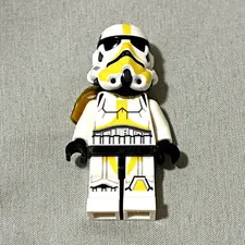 LEGO Star Wars Minifigure Clone Trooper White w/ Yellow Markings Helmet Kama