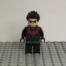 LEGO Super Heroes Nightwing Minifigure Red Dick Grayson Batman 2 DC 76011 sh0085