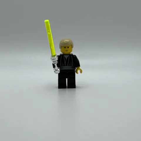 LEGO Star Wars Luke Skywalker w/ Black Left Hand Minifigure SW0068