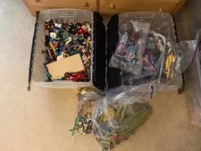 Huge 25+ Lb loose LEGO Lot + 17 Sets + Minifigures – Early 2010s + 3825 (2006)
