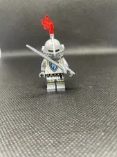 LEGO Castle Knight Minifigure Silver/Gray Armor with Helmet, Red Plume & Sword