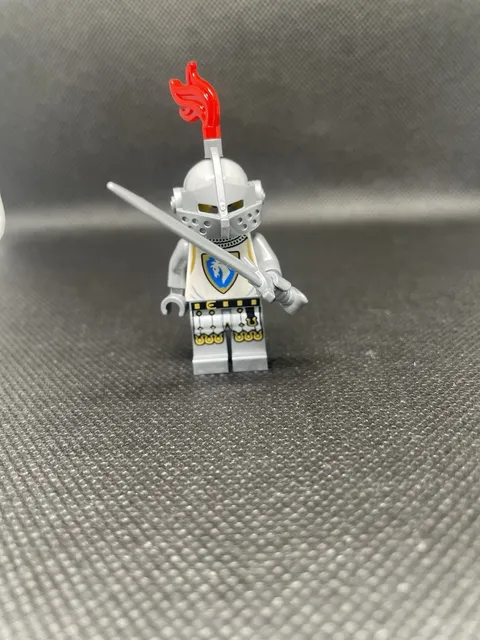LEGO Castle Knight Minifigure Silver/Gray Armor with Helmet, Red Plume & Sword