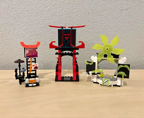 Lego Ninjago Gamers Market Set incomplete NO MINIFIGS
