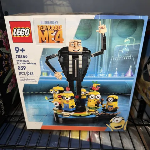 LEGO Brick-Built Gru and Minions Despicable Me Set 75582, 839 Pieces