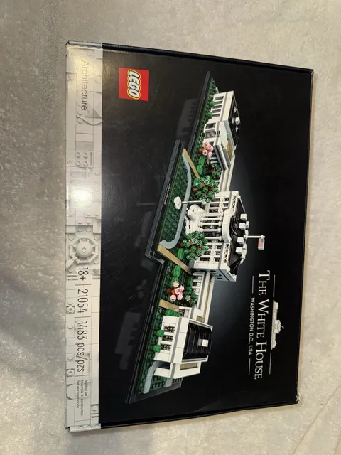 LEGO ARCHITECTURE: The White House (21054)