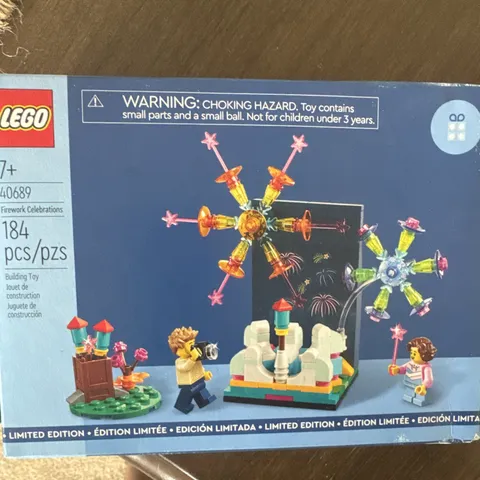 LEGO Firework Celebrations 40689 Limited Edition Set 184 pcs Age 7+