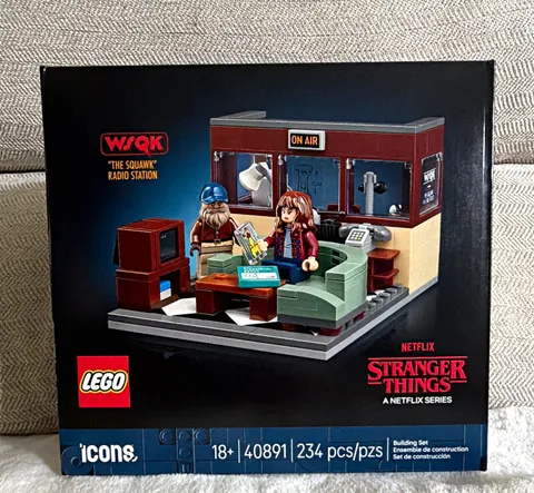 LEGO Icons Stranger Things "The Squawk" Radio Station 40891 234pcs 18+ Ltd